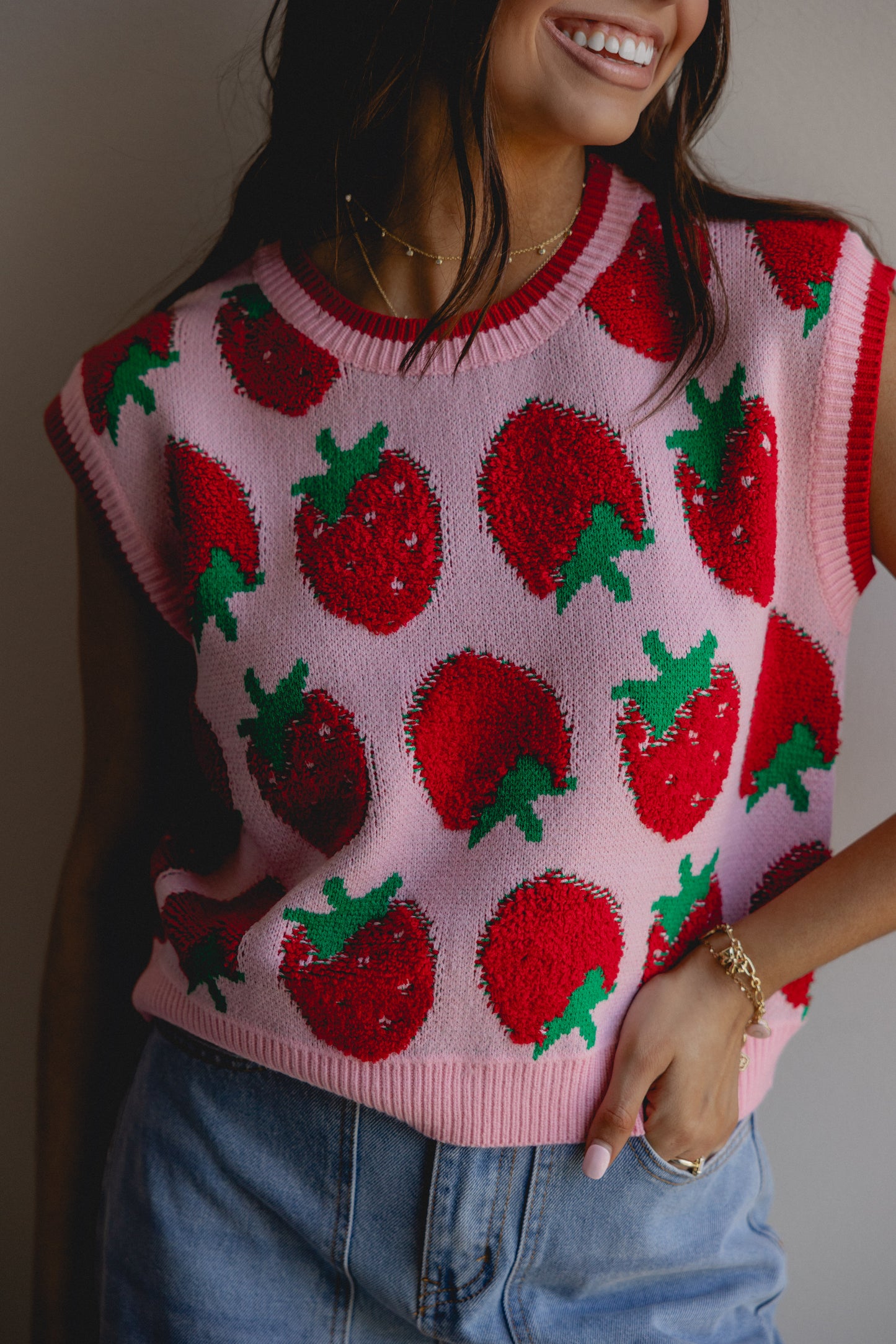 Strawberry Queen Knit Vest Pink