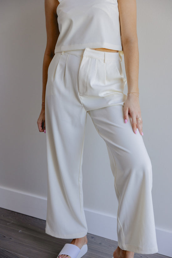 Know It All Pleated Pants White