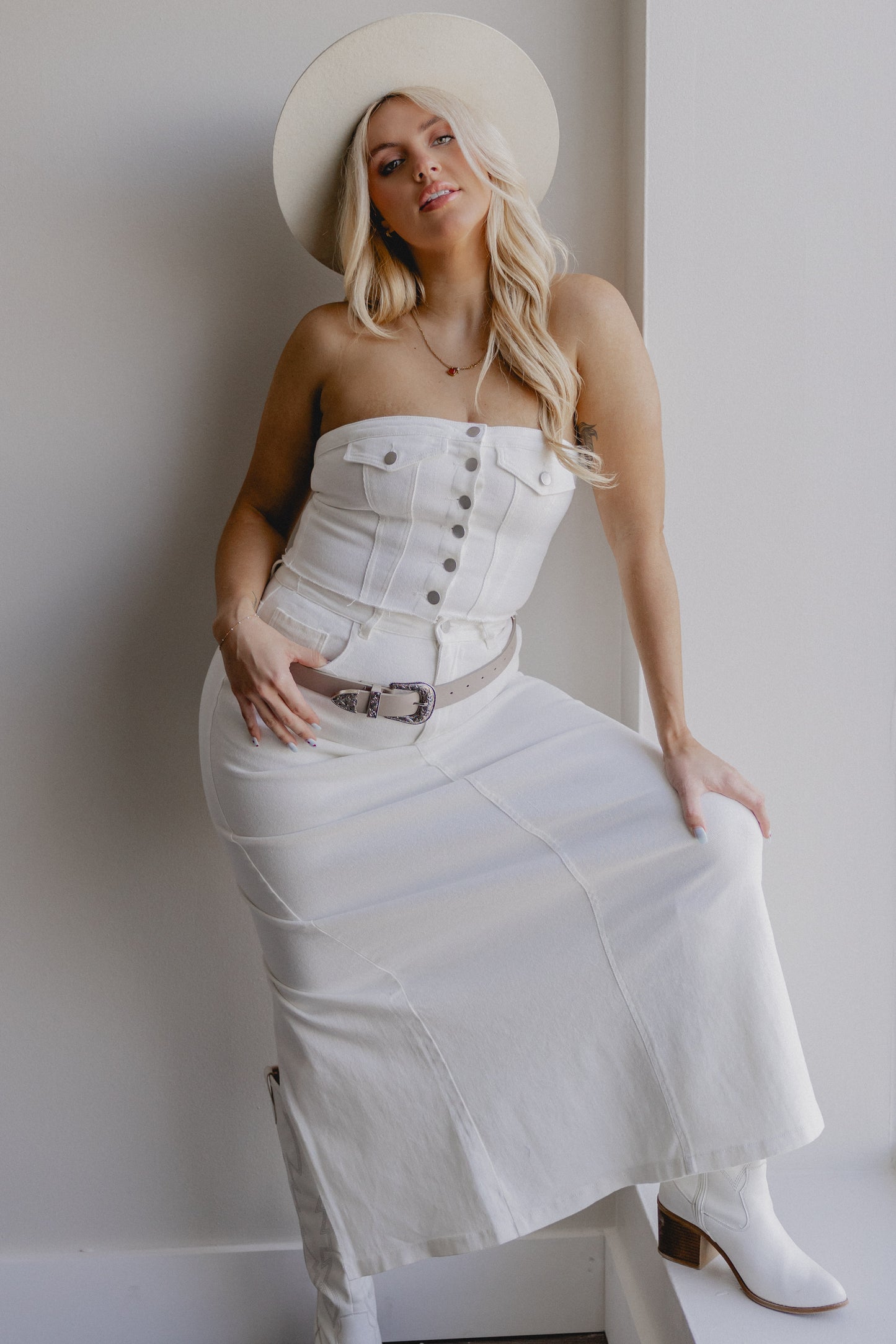 Load image into Gallery viewer, Total Attitude Denim Midi Skirt White
